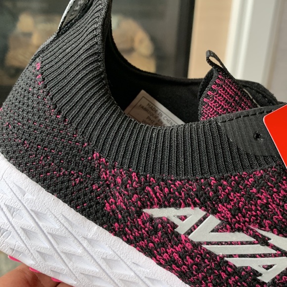 NWT AVIA Black & Fuchsia Helix Walking Shoes - Picture 8 of 9